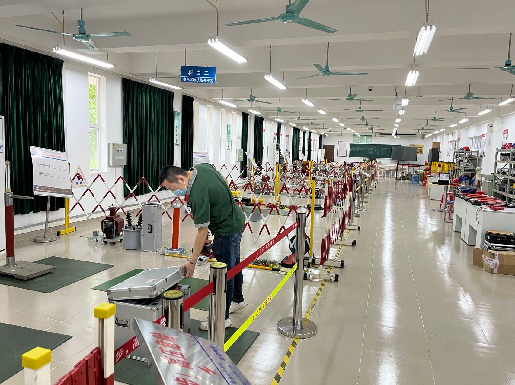 ?    ?廣東水利電力職業(yè)技術(shù)學(xué)院實(shí)訓(xùn)室設(shè)備、軟件及系統(tǒng)建設(shè)項(xiàng)目
